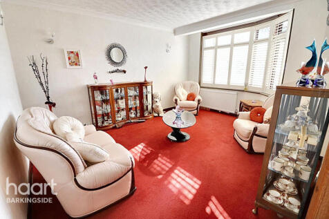 Chadacre Avenue, Clayhall 4 bed detached house for sale