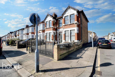 De Vere Gardens, Ilford 4 bed end of terrace house for sale