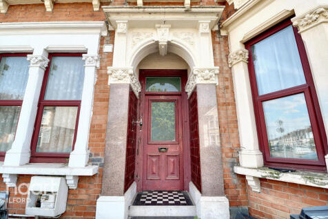 Valentines Road, Ilford 3 bed flat for sale