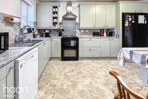 Quayside, Chatteris 4 bed detached house for sale