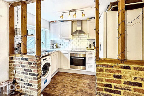 London Road, Chatteris 2 bed character property for sale