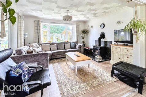 King Street, Wimblington 4 bed chalet for sale