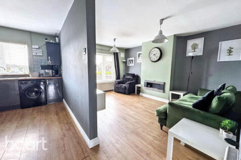 2 bedroom semi-detached bungalow for sale