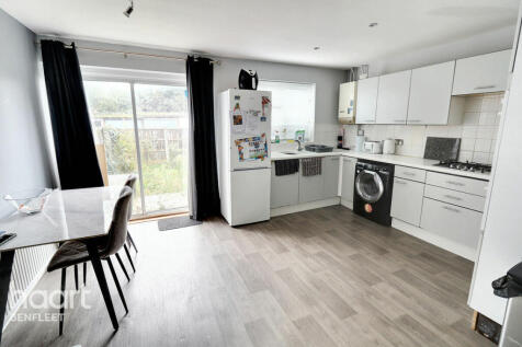 Willow Walk, Benfleet 2 bed terraced house for sale
