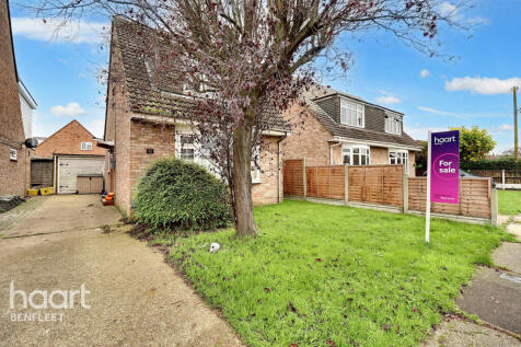 Langford Crescent, Benfleet 3 bed detached house for sale