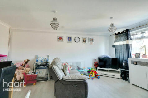 Blatcher Close, Sheerness 3 bed end of terrace house for sale