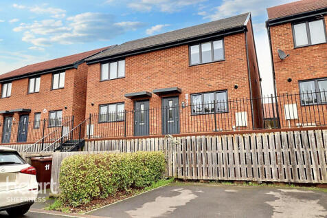 2 bedroom semi-detached house for sale