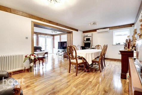 Beach Approach, Warden Bay 3 bed detached house for sale