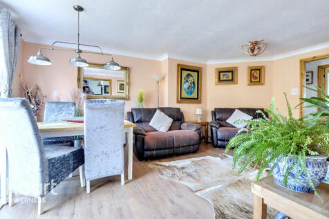 Drake Avenue, Minster on Sea 3 bed detached bungalow for sale
