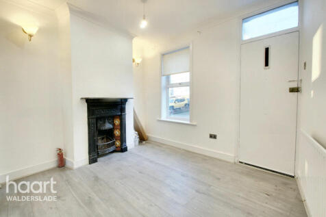 Constitution Road, Chatham 3 bed terraced house for sale