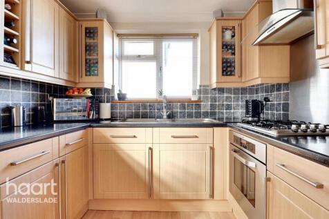 Watson Avenue, Chatham 2 bed detached bungalow for sale