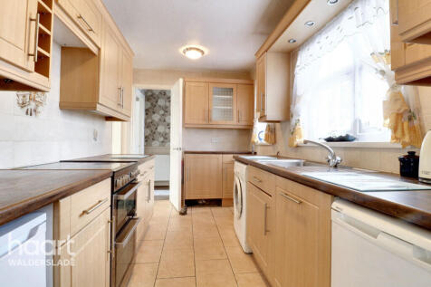 2 bedroom bungalow for sale