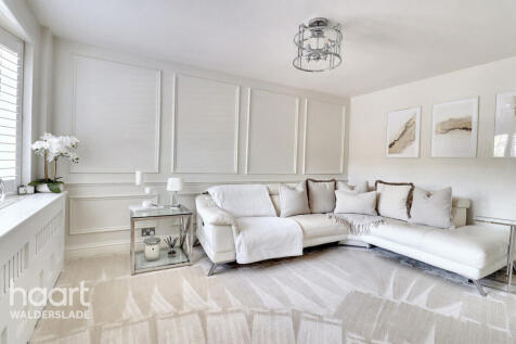 Highgrove Road, Chatham 4 bed link detached house for sale