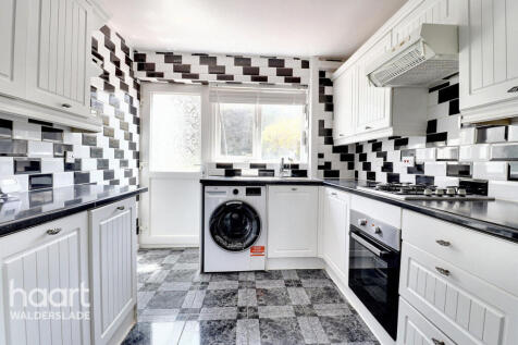 Brenzett Close, Chatham 3 bed detached house for sale