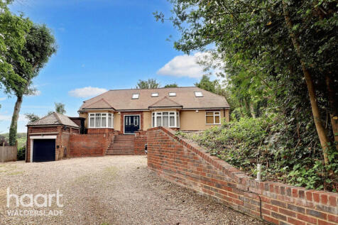 Robin Hood Lane, Chatham 5 bed detached house for sale