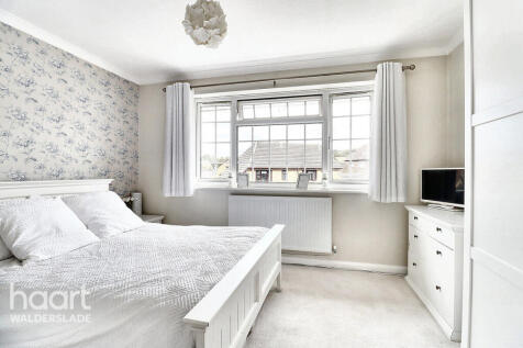 Bentley Close, Chatham 2 bed end of terrace house for sale