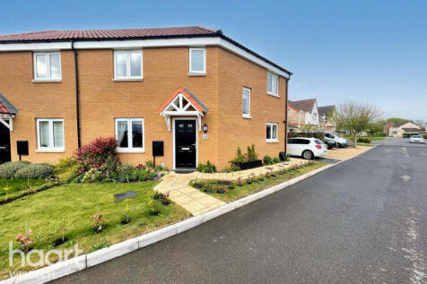 3 bedroom semi-detached house for sale