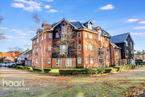 Wharf Way, Kings Langley 2 bed flat for sale