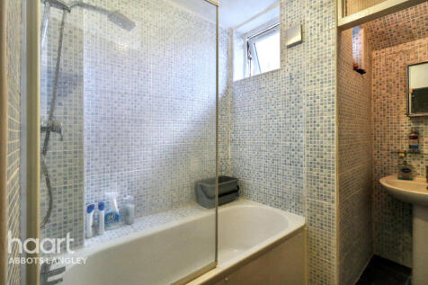 St Johns Road, WATFORD 1 bed maisonette for sale