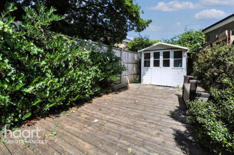 St Johns Road, WATFORD 1 bed maisonette for sale