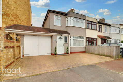 3 bedroom end of terrace house for sale