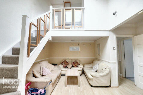 3 bedroom semi-detached bungalow for sale