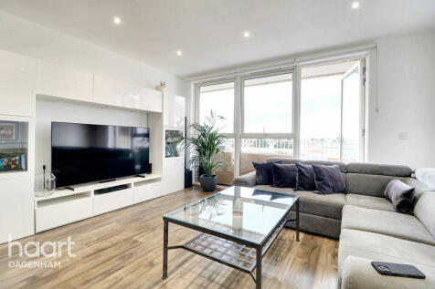 Wood Lane, DAGENHAM 2 bed apartment for sale