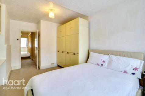 Chingford Road, Walthamstow 3 bed terraced house for sale