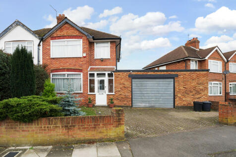 Reynolds Road, Hayes, Middlesex 3 bed semi