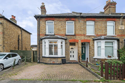 Bridge Road, Uxbridge, Middlesex 3 bed semi