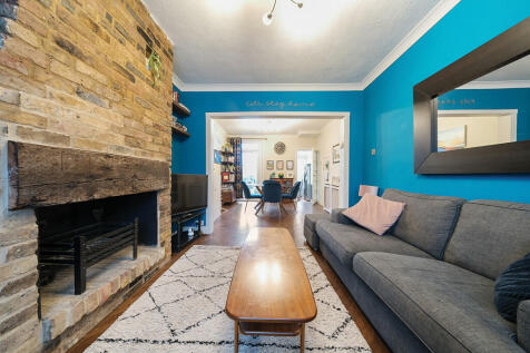 Bridge Road, Uxbridge, Middlesex 3 bed semi
