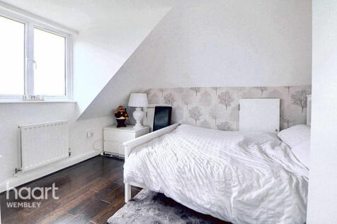 Barn Hill, Wembley 5 bed detached house for sale