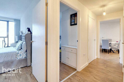 North end Road, Wembley 2 bed flat for sale