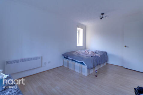 Alperton 1 bed apartment for sale