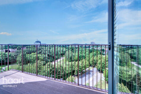 NW10 3 bed apartment for sale