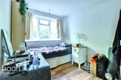 Harrow Road 2 bed maisonette for sale