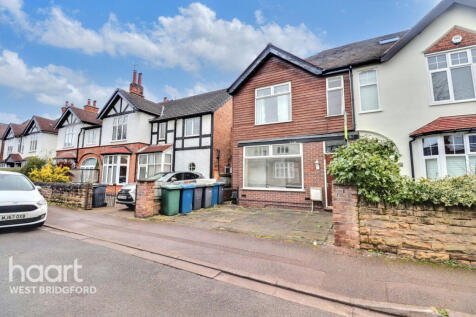 5 bedroom semi-detached house for sale