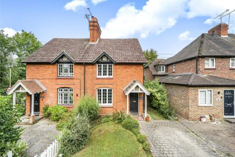 Sidings Cottages, Merrow GU4 3 bed semi