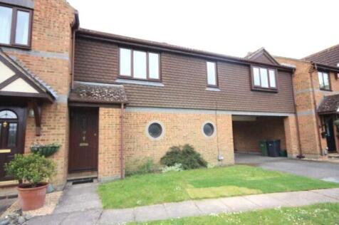Bowers Close, Surrey GU4 2 bed maisonette for sale