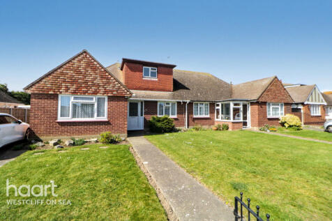 3 bedroom chalet for sale