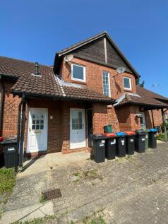 Studio flat for sale
