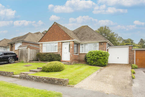 2 bedroom detached bungalow for sale