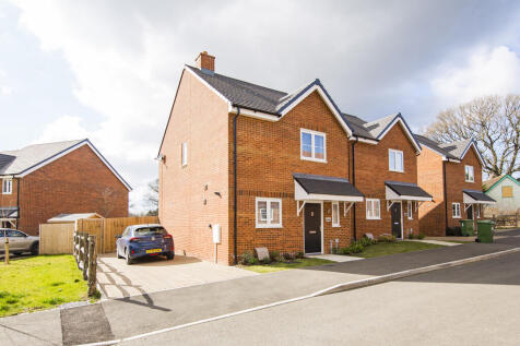 The Hedgerows, Horam, Heathfield 2 bed detached house for sale