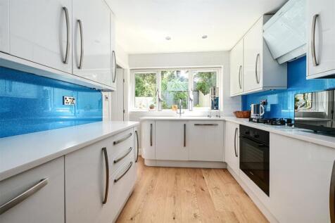 Lea Springs, Hampshire GU51 4 bed semi