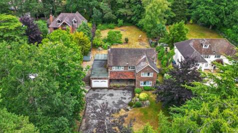5 bedroom detached house for sale