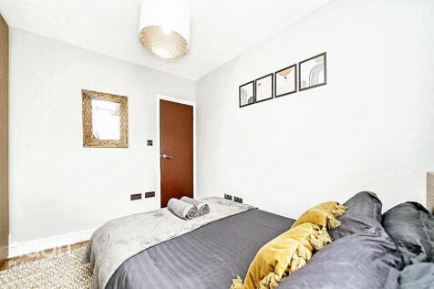 Newham Way Canning Town, London 2 bed apartment for sale