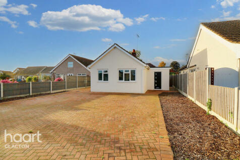 4 bedroom detached bungalow for sale