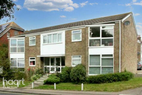 Third Avenue, Walton On The Naze 2 bed apartment for sale