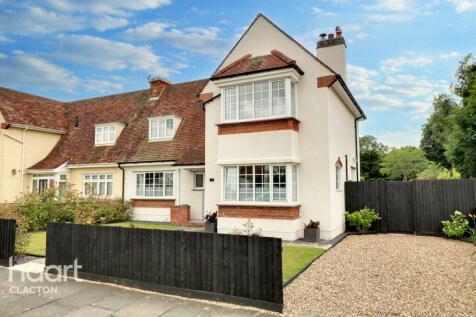 4 bedroom semi-detached house for sale