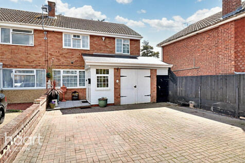 3 bedroom semi-detached house for sale